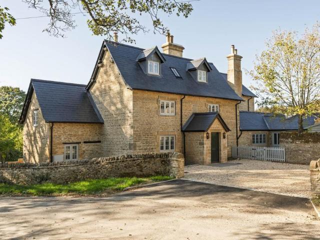 Fulwell Farmhouse, Fulwell 5 bed detached house to rent £7,000 pcm £1,615 pw