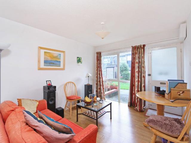 Fulwood Walk, London SW19, 1 bed flat to rent, £1,800 pcm | PrimeLocation