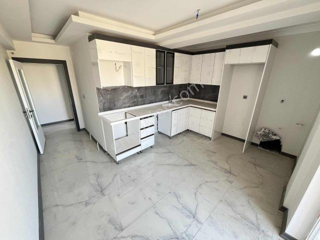 Ful + Ful Yapılı Ara Kat Güney Cephe Merkezi Konumda Daire !