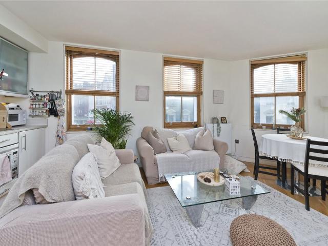 Fulham Broadway, London SW6, 1 bed flat to rent, £2,100 pcm | PrimeLocation