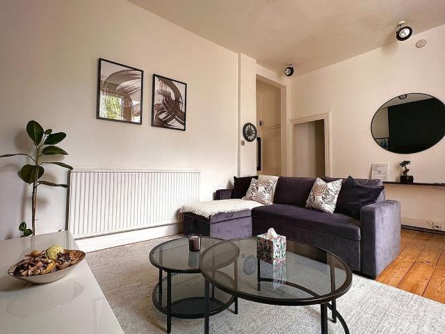 Fulham SW6, 2 bed flat to rent, £6,499 pcm | PrimeLocation