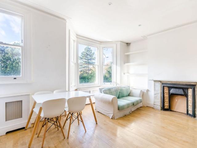 Fulham Palace Road, Bishop's Park, London SW6, 2 bed flat to rent, £2,600 pcm | PrimeLocation
