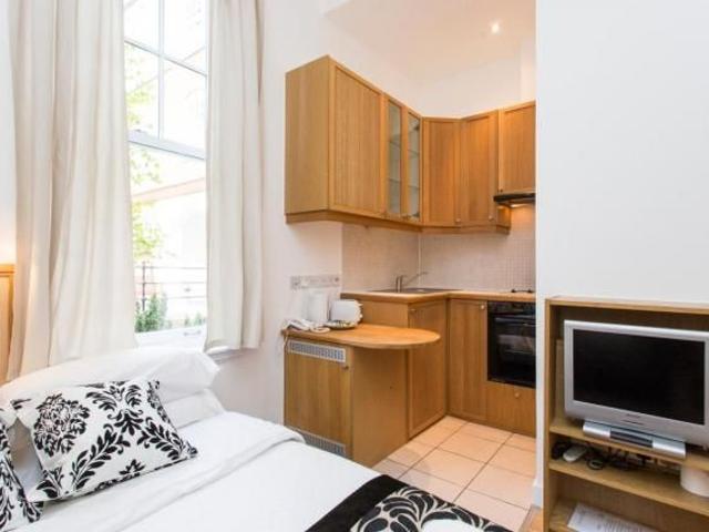 Fulham Palace Road, Fulham, London W6, Studio to rent, £1,625 pcm | PrimeLocation