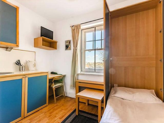 Fulham Palace Road, Hammersmith, London W6, Studio to rent, £1,517 pcm | PrimeLocation