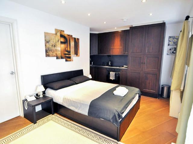 Fulham Palace Road, Hammersmith, London W6, Studio to rent, £1,885 pcm | PrimeLocation