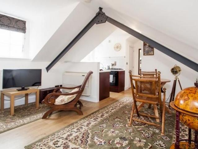 Fulham Palace Road, Hammersmith, London W6, Studio to rent, £2,123 pcm | PrimeLocation