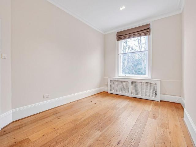Fulham Road, Chelsea, London, SW10 1 bed flat to rent £2,995 pcm £691 pw