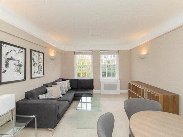 Fulham Road, Chelsea, London, SW3 2 bed apartment to rent £4,095 pcm £945 pw