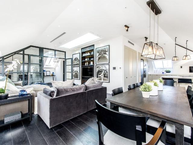 Fulham Road, Chelsea SW10, 3 bed flat to rent, £6,500 pcm | PrimeLocation