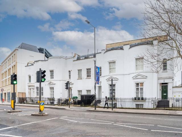 Fulham Road, Fulham Broadway, London SW6, 1 bed flat to rent, £1,900 pcm | PrimeLocation