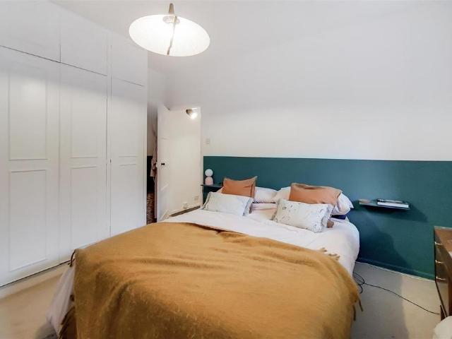 Fulham Road, London 2 bed flat to rent £2,600 pcm £600 pw