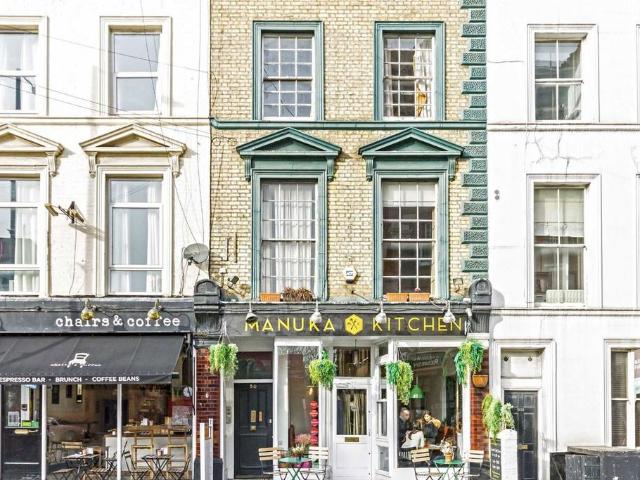 Fulham Road, London SW6 1 bed flat to rent £2,300 pcm £531 pw