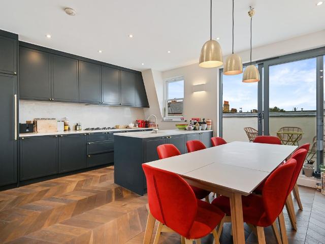 Fulham Road, London SW6, 2 bed flat to rent, £3,875 pcm | PrimeLocation