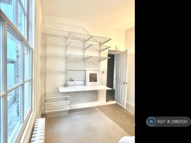 Fulham Road, London, SW10 1 bed in a house share to rent £1,517 pcm £350 pw