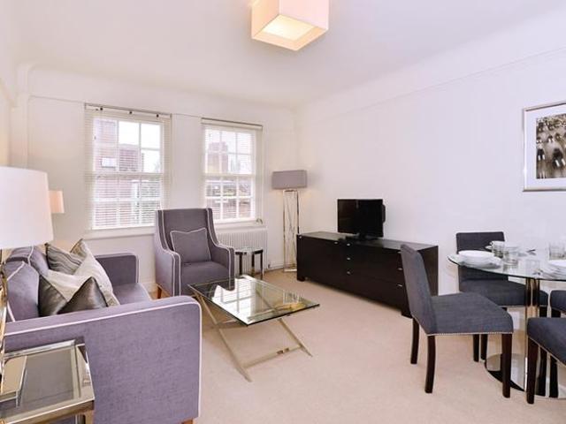 Fulham Road, London SW3 2 bed flat to rent £4,030 pcm £930 pw
