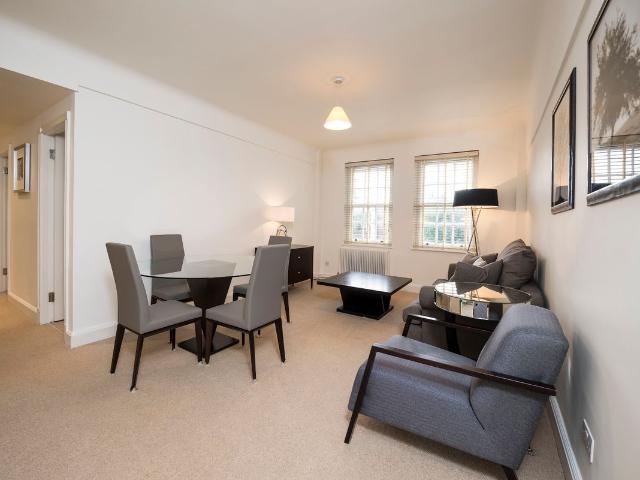 Fulham Road, London SW3, 2 bed flat to rent, £4,117 pcm | PrimeLocation
