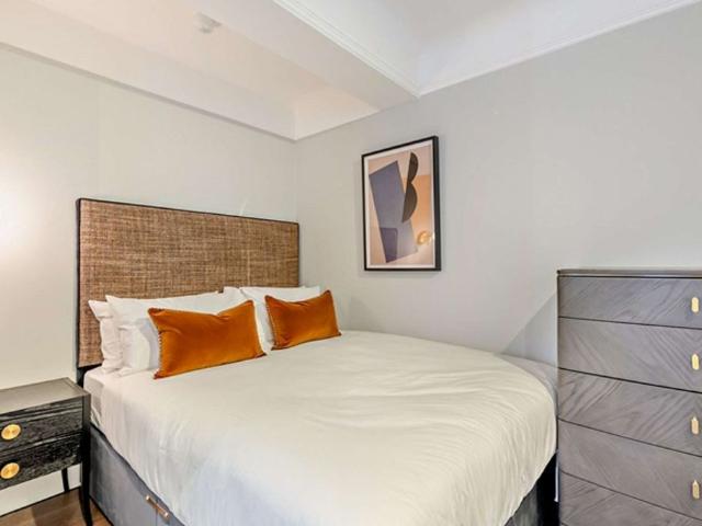 Fulham Road, Pelham Court SW3, 1 bed flat to rent, £2,383 pcm | PrimeLocation