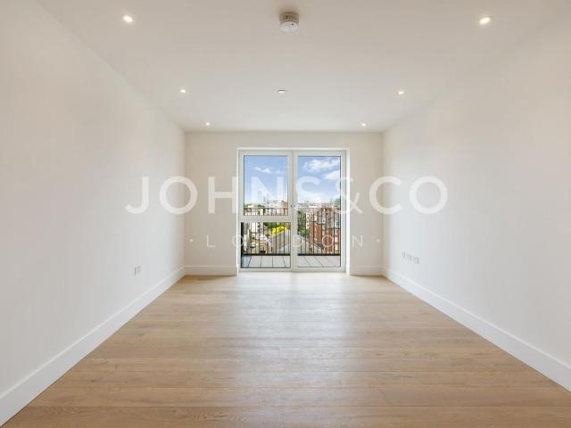 Fulham Reach, Hammersmith, London W6, 2 bed flat to rent, £4,200 pcm | PrimeLocation