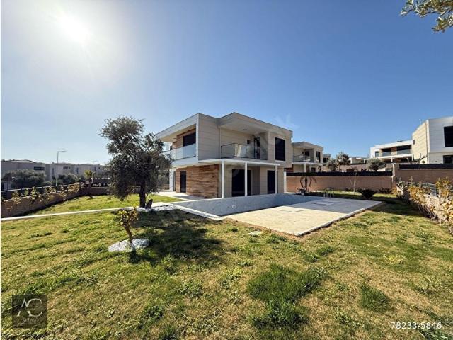 FULL MANZARAGÜVENLİK720 M2 BAHÇEÖZEL HAVUZVRFYERDEN ISITMALÜXAKILLI EVTAMAMI MÜSTAKİL