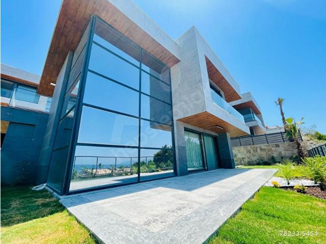 FULL MANZARASAHILE YAKINÖZEL HAVUZOTOPARKHAMAMSAUNAAKILLIEV500M2 BAHÇETAMAMI MUSTAKIL