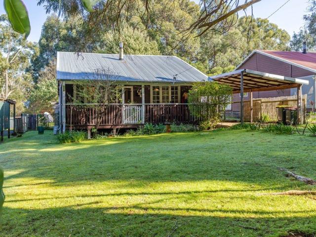 Full of character, flexibility and country charm !