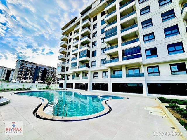 FULL AKTİVİTELİ SİTEDE, SIFIR DAİRE 1+1