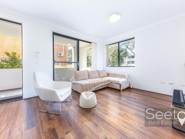 Full Brick, North Facing, Spacious Two Bedroom Apartment with Private Courtyard and 5 Minutes Walk to Station & Shops