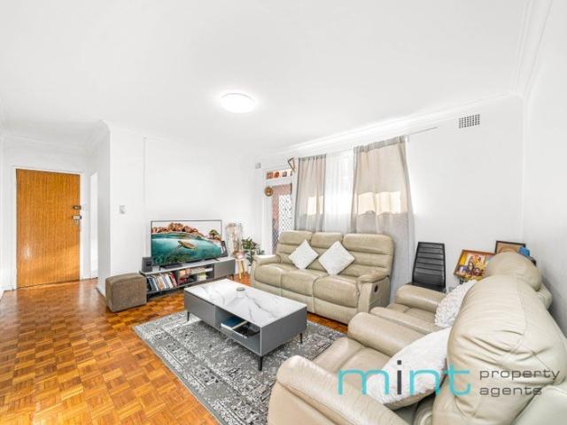 Full Brick Apartment in Convenient Wiley Park Location
