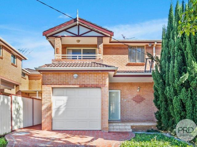Full Brick Duplex In Convenient Location