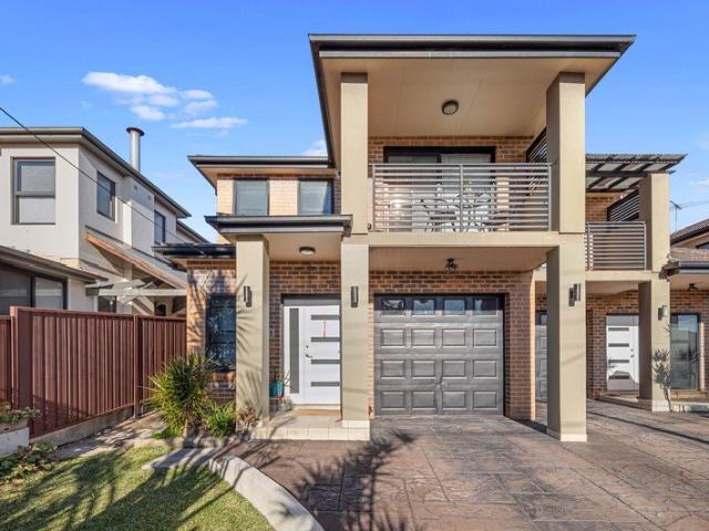 Full Brick Family Duplex Offering Space, Comfort & Convenience
