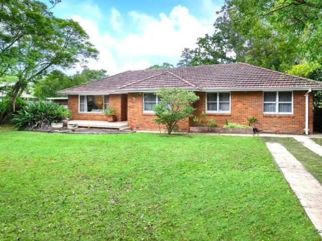 FULL BRICK HOME ON PRIME NEAR LEVEL LAND!