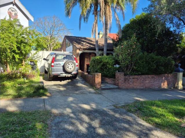 Full Brick Two Bedroom House In Convenience Location