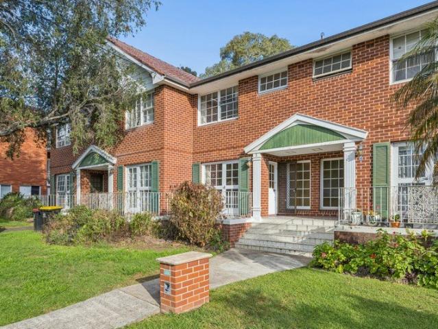 Full Brick Townhouse with Park Views Minutes from Narwee
