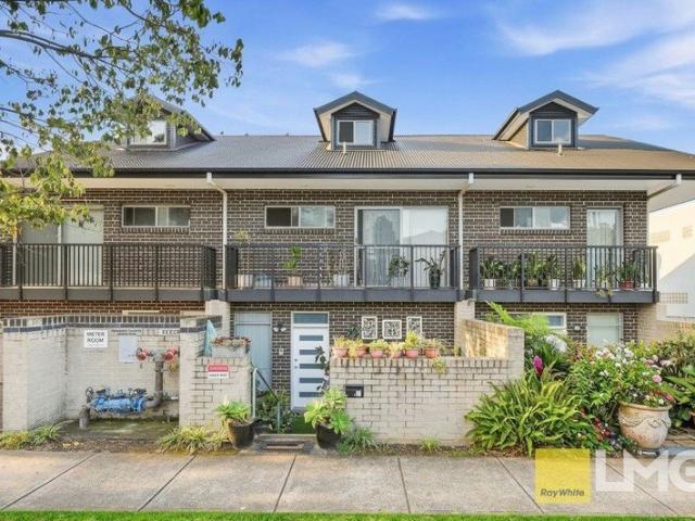 Full Brick Townhouse in the Heart of Auburn