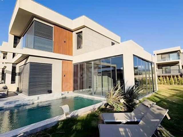 Full deniz manzaralı müstakil sıfır villa