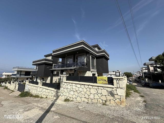 Full deniz manzaralı müstakil 3+1 villa.