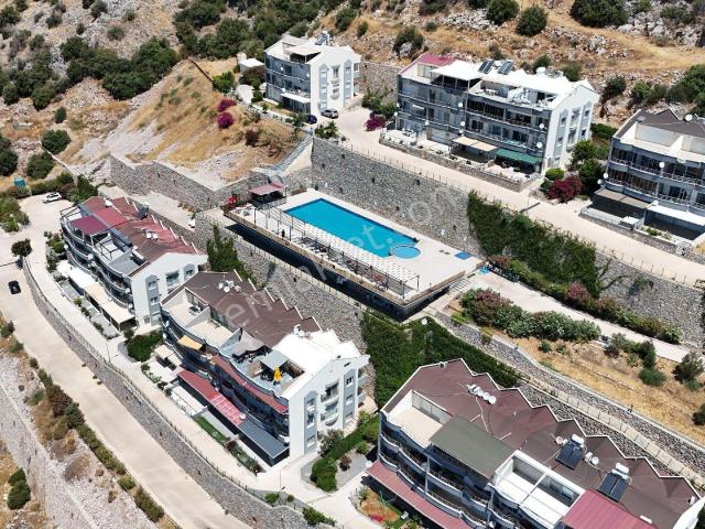 Full Deniz Manzaralı Akbük'te Site İçinde Eşyalı 3+1 Bahçe Katı Dubleks