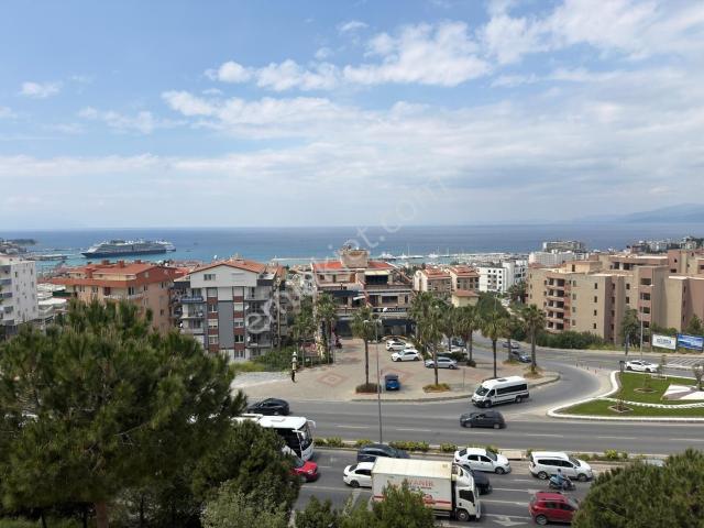 Full Deniz Manzarası İle Gün Batımını İzleyin