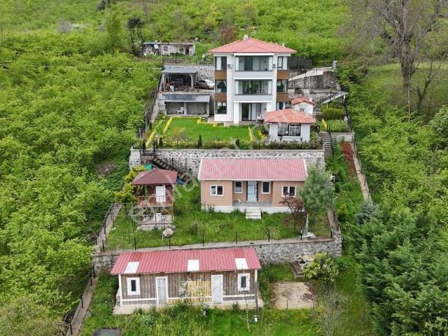 Full Eşya Ve Donanımlı Villa Çiftlik Geniş Düzenli Arazi Satılık