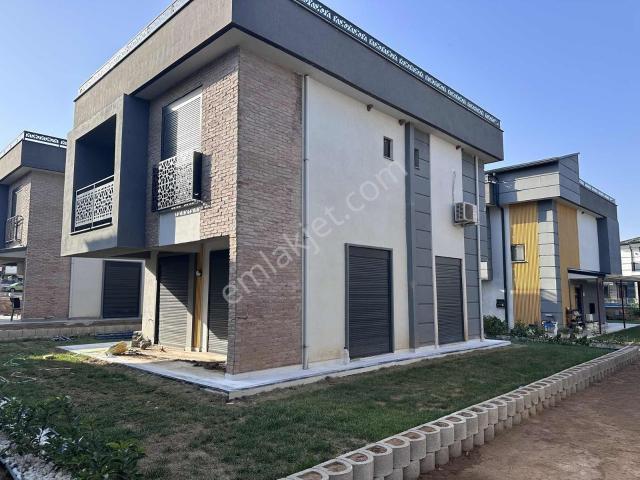 Full Eşyalı Kiralık Denize Yakın Müstakil Villa