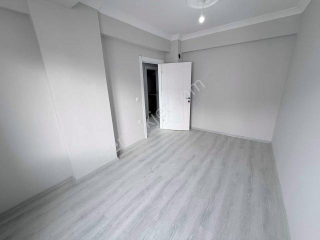 Full Eşyalı Satılık 1+1 Daire/ Çarşı Merkezde / Memur Kiracılı