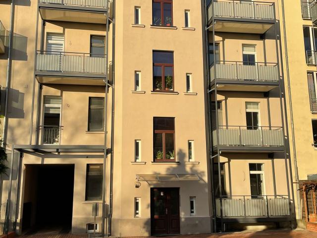 Full furnished apartment with balcony near to the city center and the trade fair, Leipzig Amsterdam Apartments for Rent