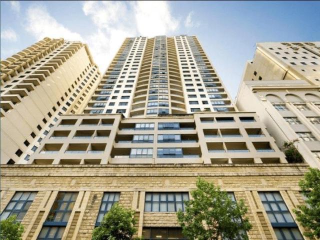 Full furnitured Spacious 2 Bedroom Apartment in Regis Towers Heart of Sydney CBD