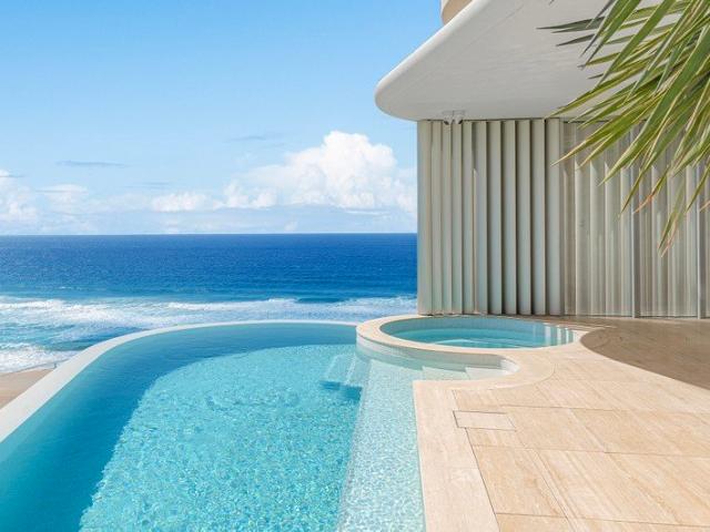 Full Floor Beach House Apartment An Oasis of Calming, Coastal Luxury