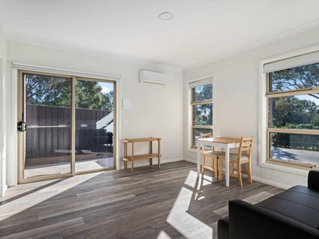 FULL SELF CONTAINED APARTMENT ROOMING HOUSE