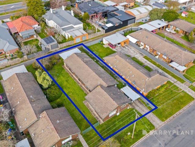 Full Unit Complex with Strong Return