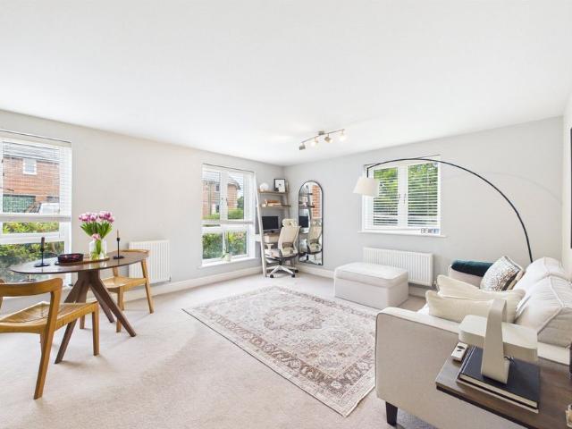 Fullbrook Avenue, Spencers Wood, Reading, Berkshire, RG7