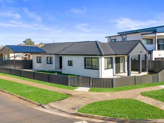 FULLED RENOVARED HOME!
