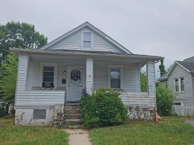 Fuller Ave