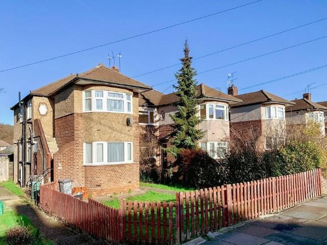 Fullwell Avenue, Fullwell Cross, IG5 3 bed maisonette to rent £1,800 pcm £415 pw